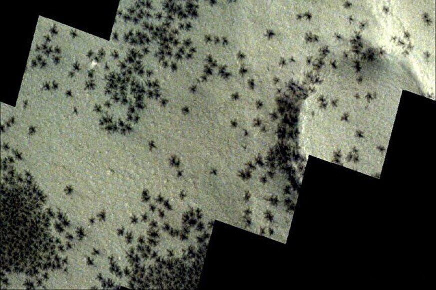 عکس مدارگرد «مارس اکسپرس» از لشکر عنکبوت‌ها روی مریخ!
